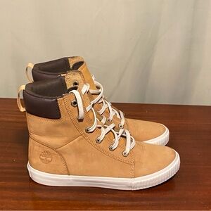 Timberland Women’s Skylar Bay High Top Chukka Wheat Sneaker Boots  size 8.5